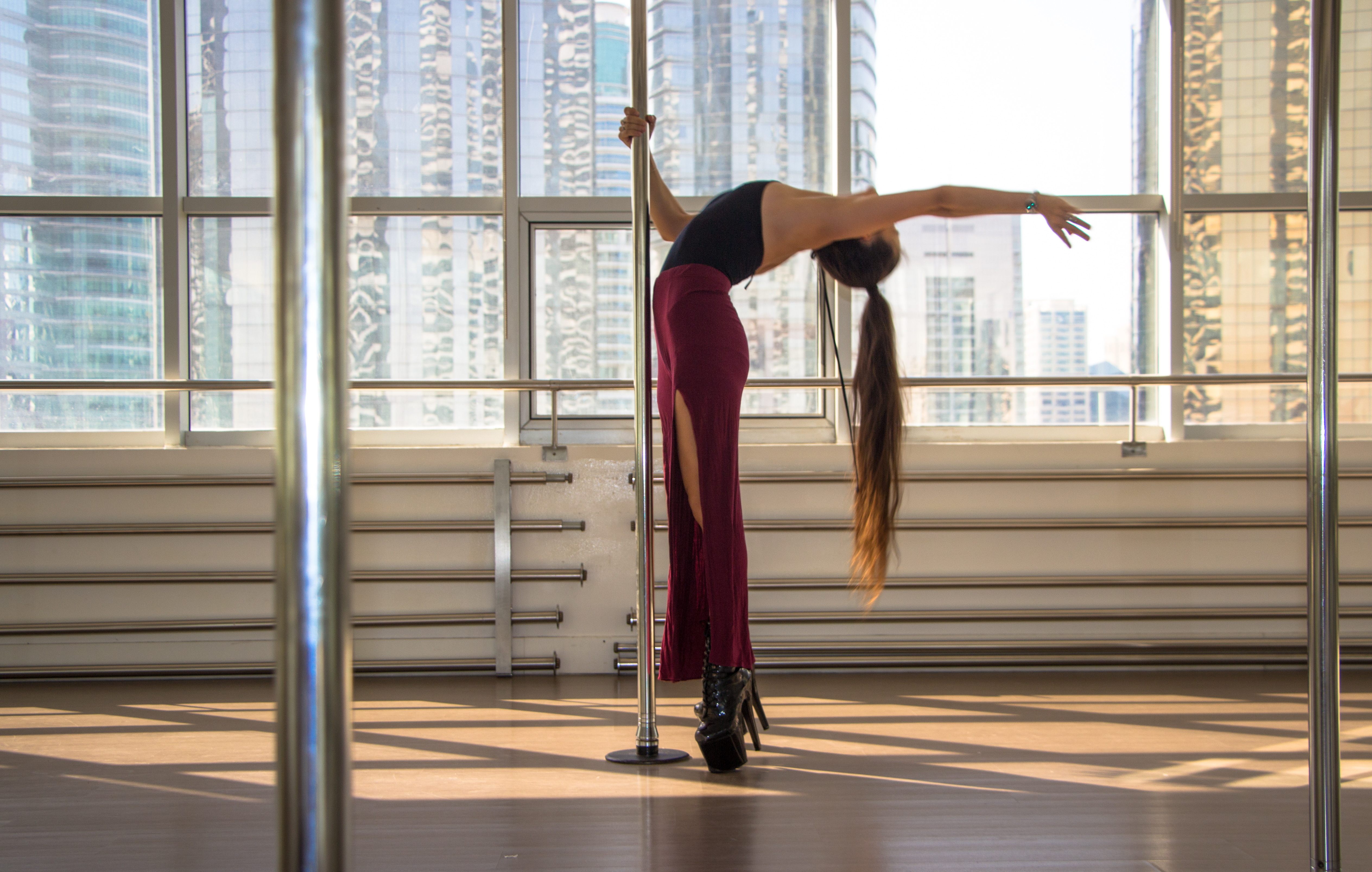 Contemporary Pole - Trix