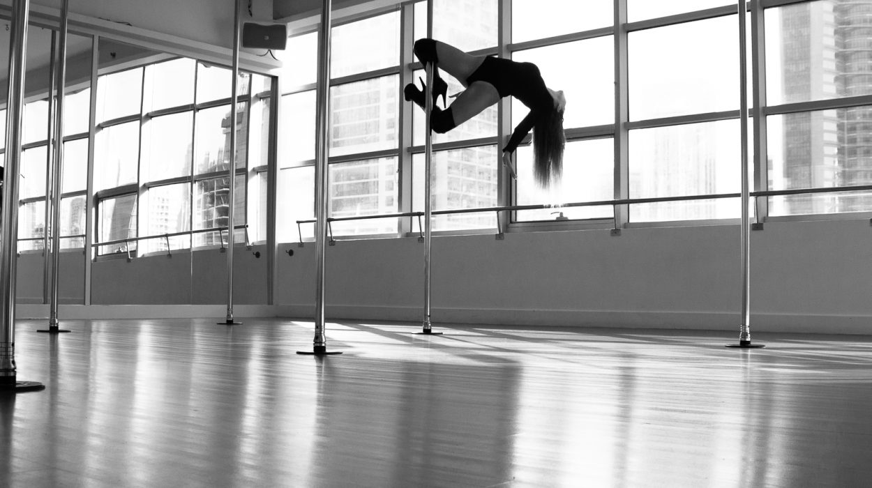 Pole Dance - Trix